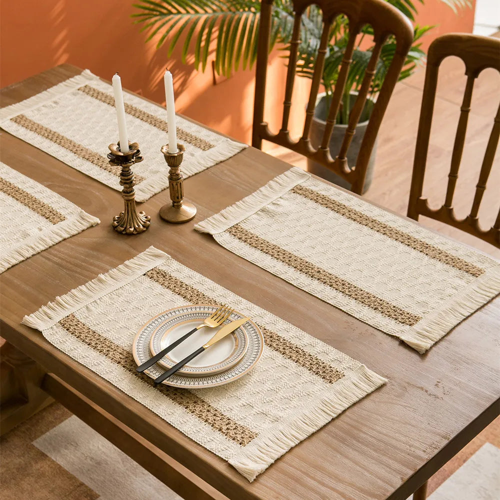 Tessere Boho – 4PCS Handwoven Linen Placemats with Tassels