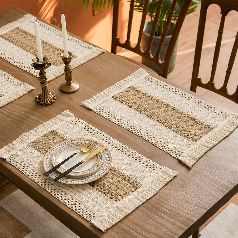 Tessere Boho – 4PCS Handwoven Linen Placemats with Tassels